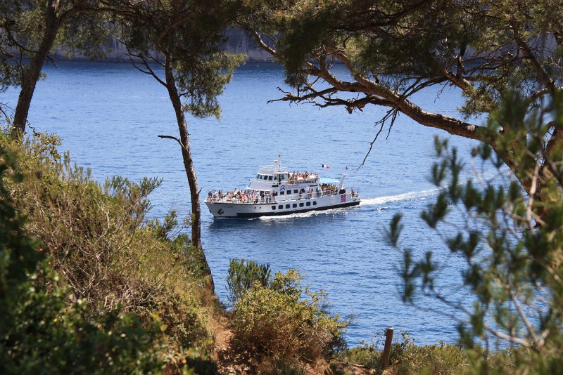 IMG_2053.JPG - BATEAU POUR VISITES DES CALANQUES 