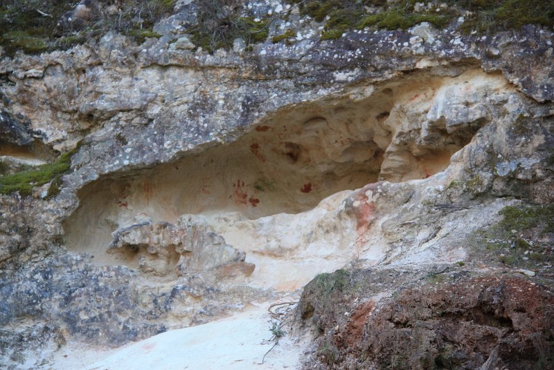 IMG_6300.JPG - PETITE GROTTE ....